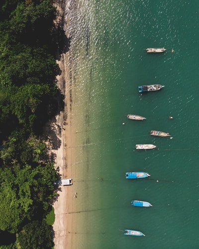 White sand beach near the ship's aerial photography
